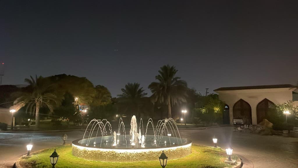 Pool water feature by QFountains