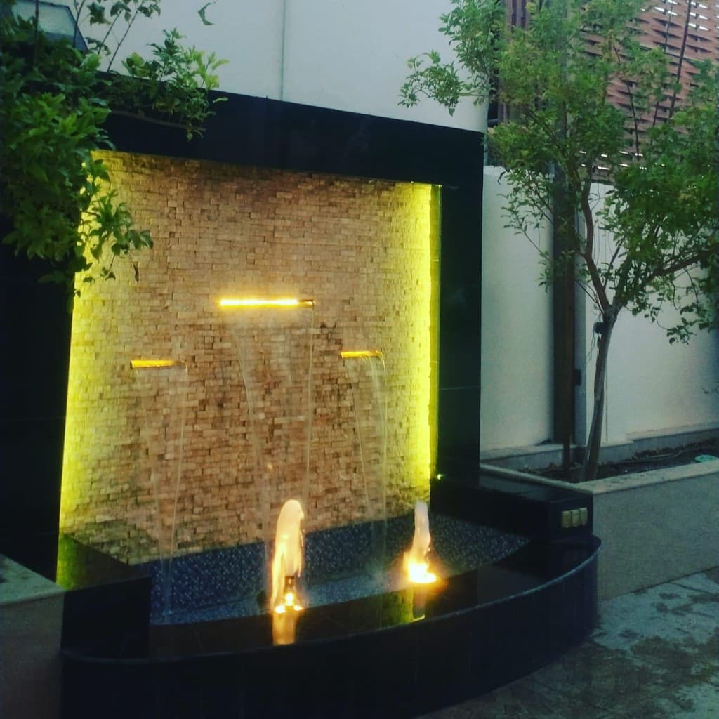 Fountain water feature by QFountains