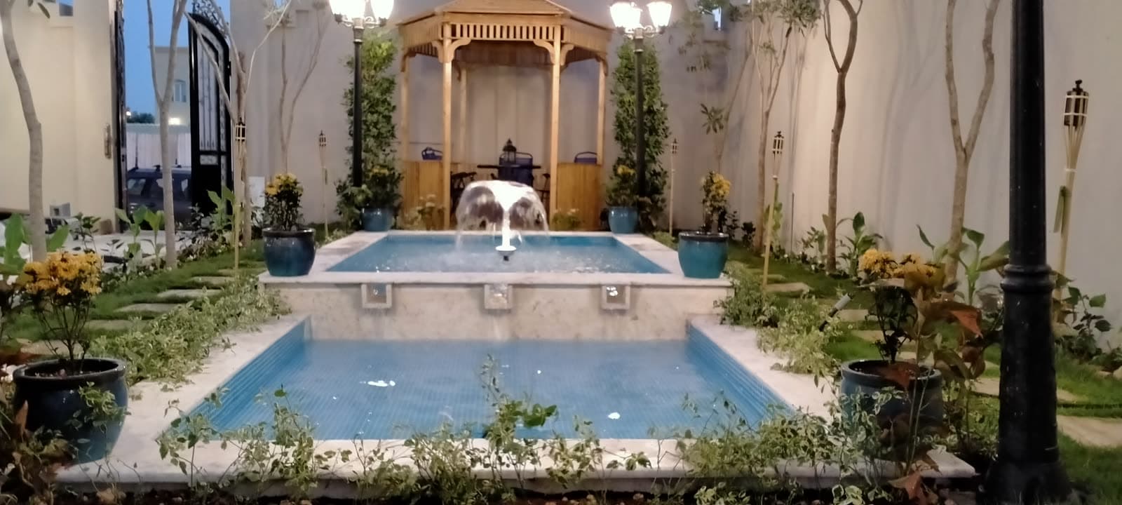 Pool water feature by QFountains